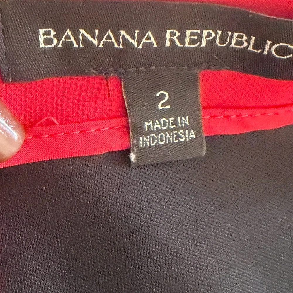 Banana Republic Red Pencil Skirt with Scalloped Hem